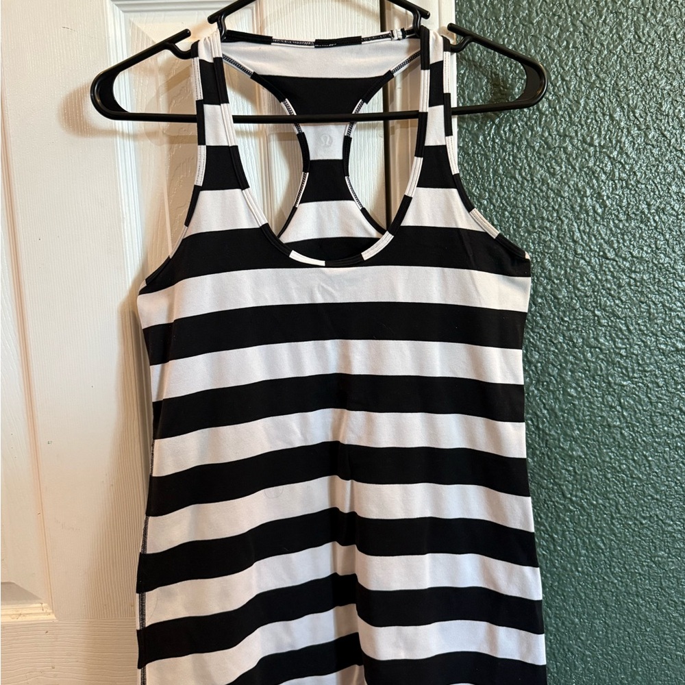 Lululemon Cool Racerback II size 10